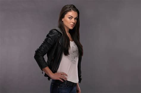 Serinda as Erica Reed in Breakout Kings - Serinda Swan Photo (34446240) - Fanpop