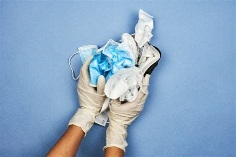 Disposing of face masks - Creative Commons Bilder