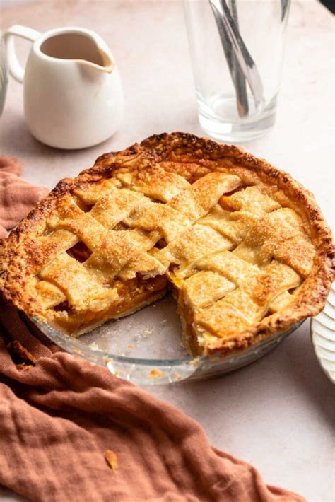 Easy Peach Pie With Canned Peaches - Rich And Delish