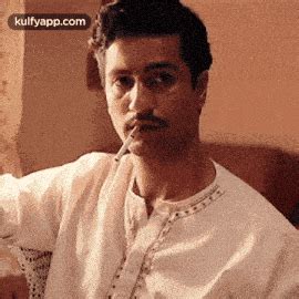 Alia Bhatt.Gif GIF - Alia bhatt Vicky kaushal Raazi - Discover & Share GIFs