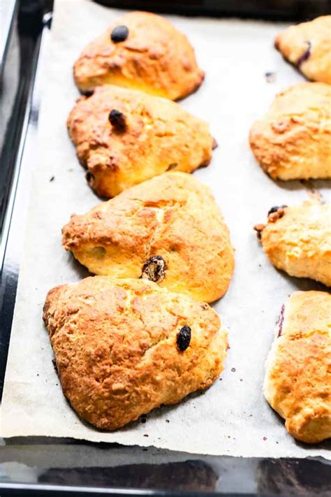 How To Make Easy Raisin Scones With Buttermilk - All Day In The Oven