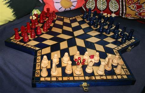 chess-three-person | hand made chess set from Prague | David Weinberger | Flickr
