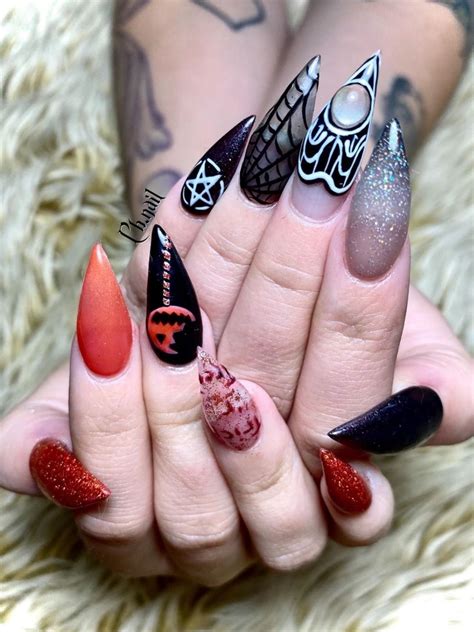 The Best Halloween Nail Ideas to Wear This Year | Gothic nails, Halloween nails, Nail art
