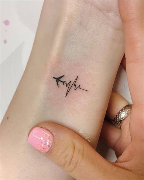 Tatuaggio aereo: significato e foto del tuo prossimo tattoo - CapelliStyle