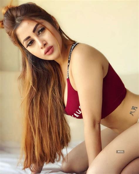 Meet Bengali model & Instagram sensation Jiya Roy, who's all set to make her music video debut ...