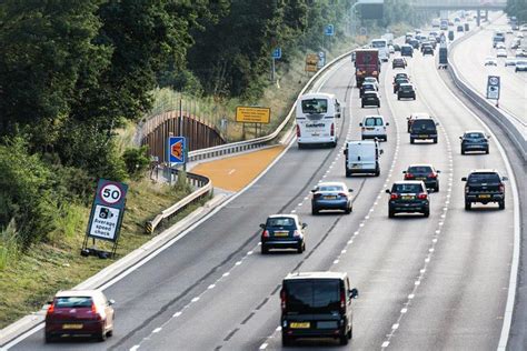 Smart motorway emergency areas to turn ORANGE - Motoring Research