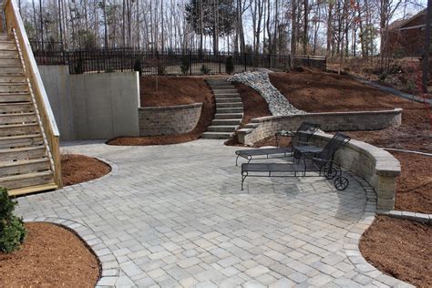 belgard-patio-walls | Renz Landscapes | Cary, NC