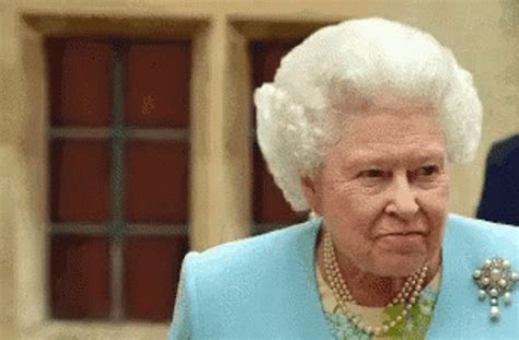 London Queen Elizabeth Ii GIF | GIFDB.com