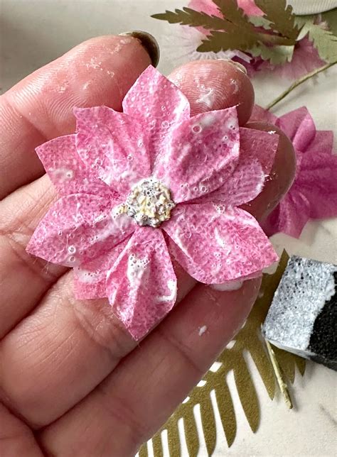 How to Make A Beautiful Pressed Flower Glass Cloche