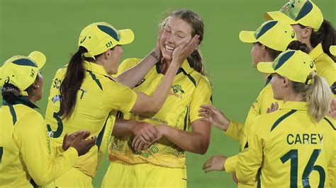 Womens Ashes: Australia retains urn with defeat of England at Manuka ...