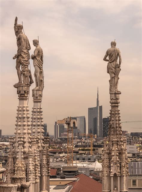 Skip-the-Line Milan Duomo Rooftop Tour - WanderInItaly