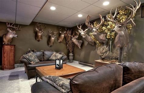 Pin by Cody Pyles on Future Home | Trophy rooms, Hunting room, Deer ...