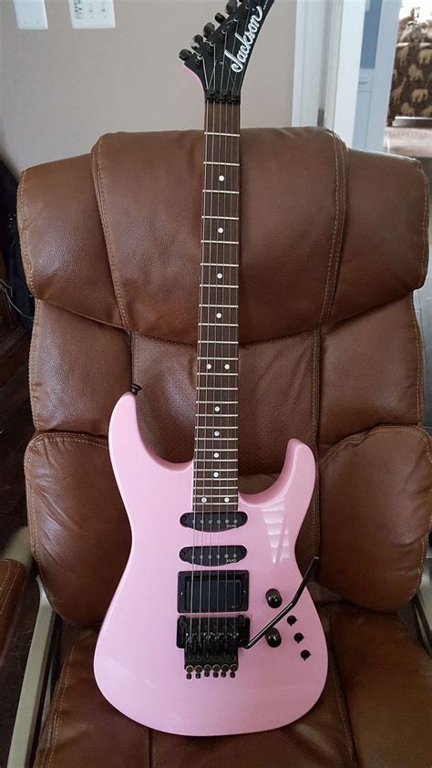 1986 Jackson USA Soloist student model pink | Cool guitar, Jackson guitars, Electric guitar