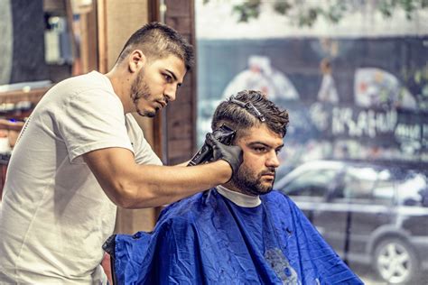 Downtown Gents Salon(Beauty Salons) in Al Muraqqabat, Dubai - HiDubai