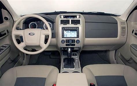 2010 Ford Escape VINs, Configurations, MSRP & Specs - AutoDetective