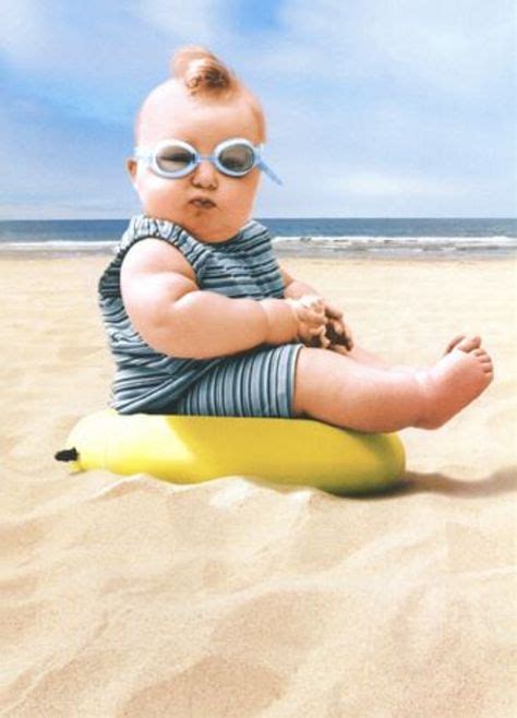 20 Cute and Funny Pictures Of Babies At The Beach | Funny baby pictures ...