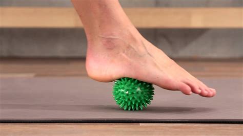 Foot Massage Roller With Spiky Ball 格安即決