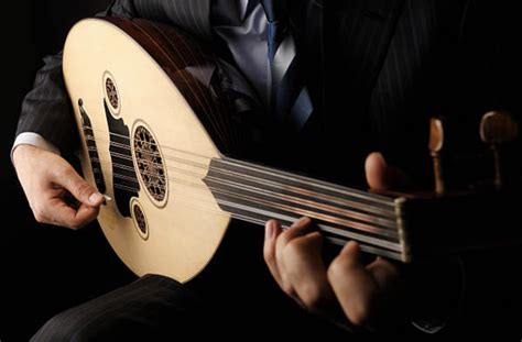 The Best Arabic Oud Players to Inspire You