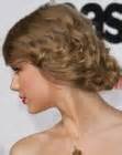 Taylor Swift Hairstyles | Long hairdos with curls and glam updos