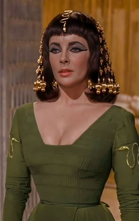 Elizabeth Taylor Cleopatra, Violet Eyes, Iconic Photos, Drawing Ideas, Black Hair, Gal, Faces ...