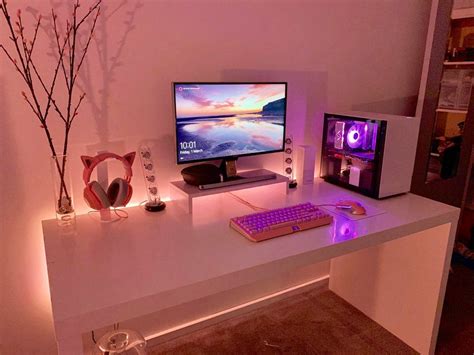 how much pink is too much pink? : battlestations | Bedroom setup ...