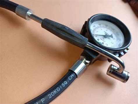 2.5 inch / 63 mm Heavy Duty Truck Tire Pressure Gauge, For Industrial ...