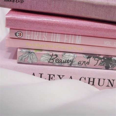 ゞ ç υ፝֯֟ c α r | Pink aesthetic, Pink books, Pastel pink aesthetic