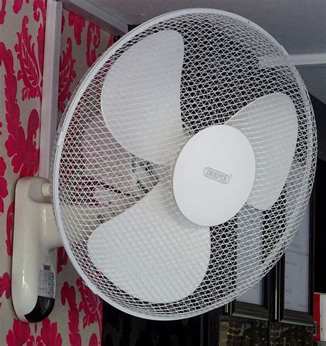 Oscillating White Wall Fan Free Stock Photo - Public Domain Pictures