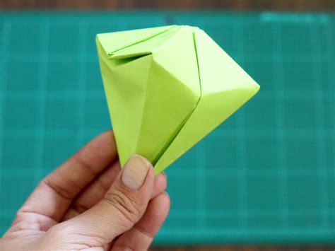 How to Make an Origami Diamond Step-by-Step Guide – easy origami tutorial