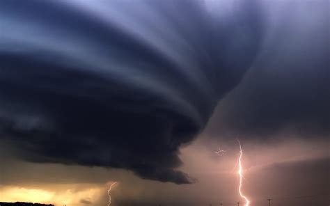 Tornado Lightning Wallpapers - Wallpaper Cave