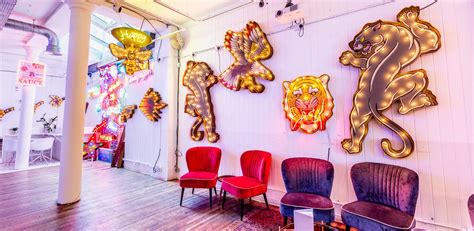 London's Leading Light -art gallery by artist Papi | art and culture | London art | Creative ...