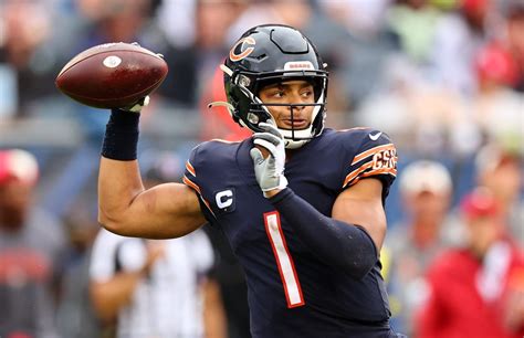 Rain-soaked Bears score final 19 points to sink 49ers - Field Level ...