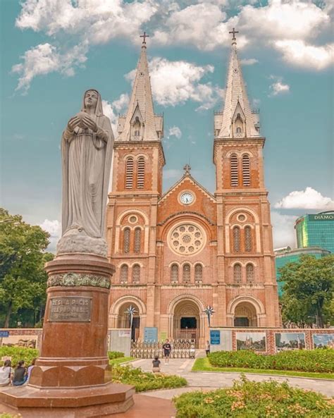 Winway Travel - Saigon Notre Dame Cathedral