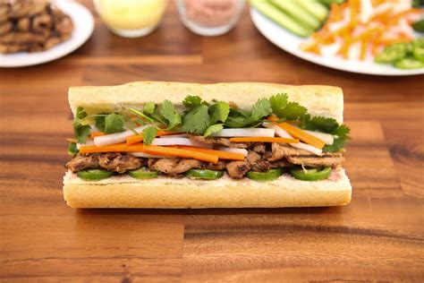 Grilled Pork Sandwich (Banh Mi Thit Nuong) - RunAwayRice