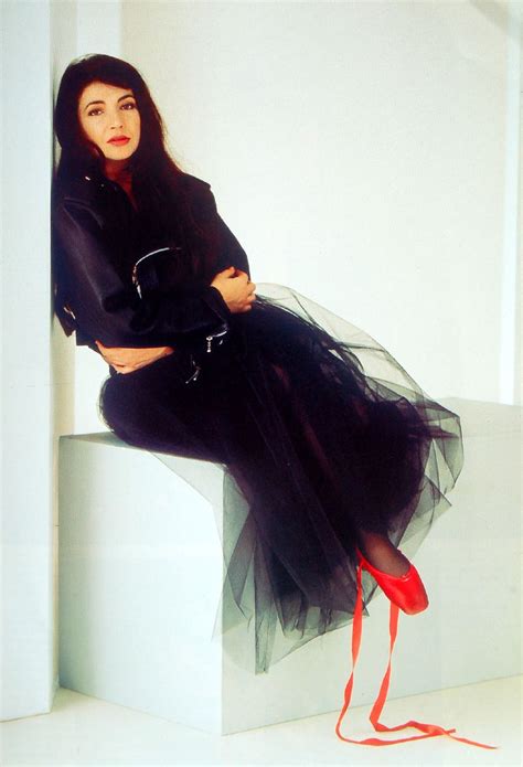 Kate Bush in a promotional photograph for her album "The Red Shoes", 1993. | Kate, Women of rock ...