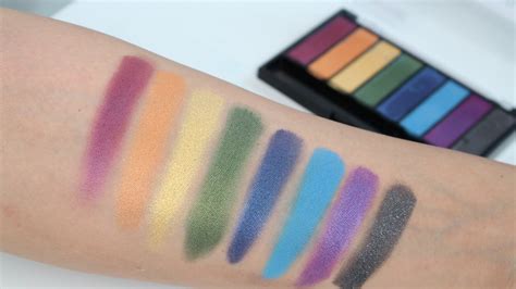 Samantha Jane: New Covergirl TruNaked Palettes Swatches 2018