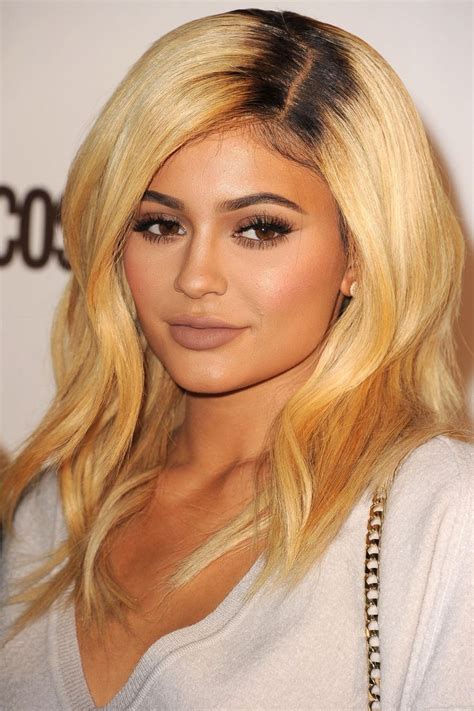 Every Single Hair Color Kylie Jenner Has Had This Year | Kylie jenner blonde hair, Kylie jenner ...