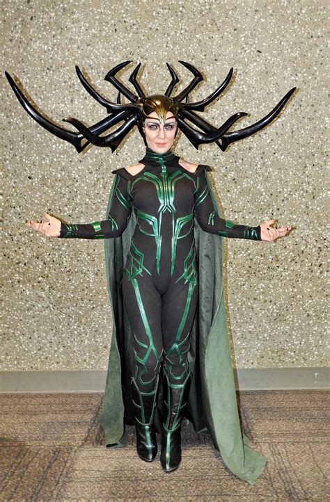 Hela Cosplay : r/cosplaygirls