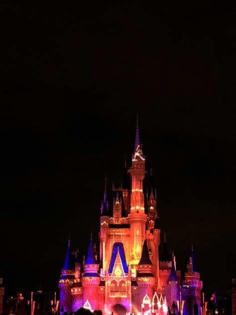 Halloween in Disney’s Magic Kingdom – Dixie Delights