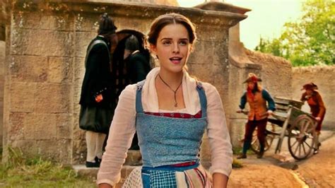 The costume original Belle (Emma Watson) in beauty and The Beast | Spotern