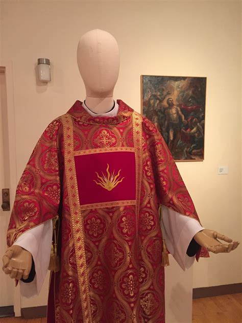 New Liturgical Movement: Beautiful Newly-Made Vestments at the Catholic ...