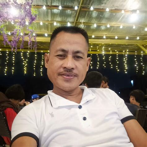 GeminibyNature - Candy Kane Candles | Facebook