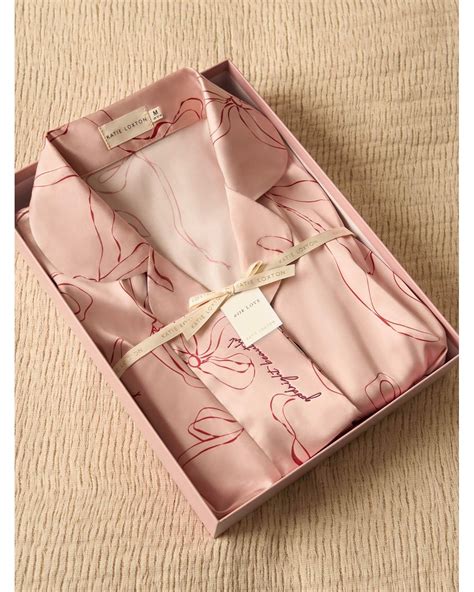 Katie Loxton Gift Boxed Bow Print Pyjamas Set in Pink | Lyst