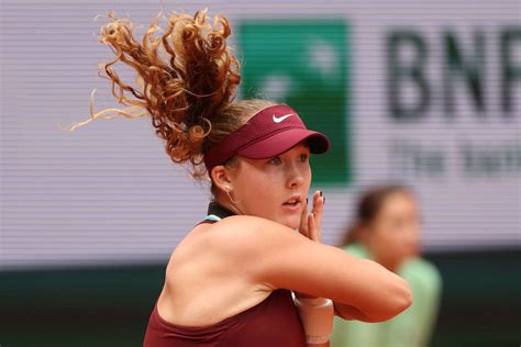 WATCH: Mirra Andreeva’s Serve Gets Trolled by Train Horn in Hilarious