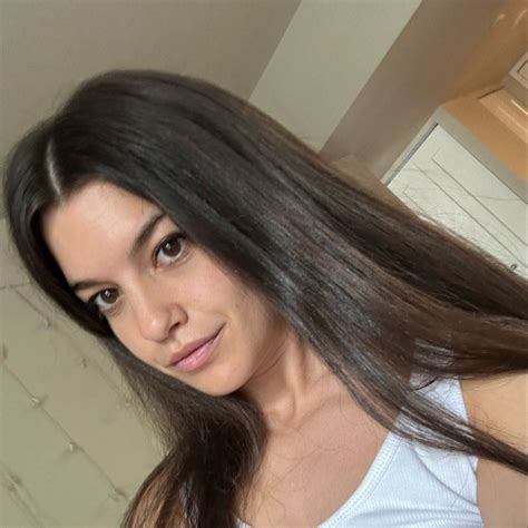 Glamorous 🖤 | nicoleskirts | Facebook