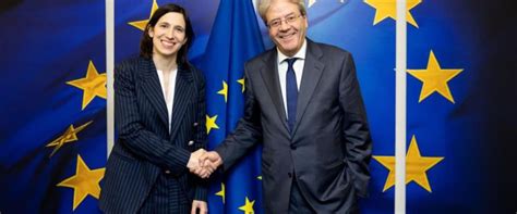 Karla lane pic easy screening and booking using text no