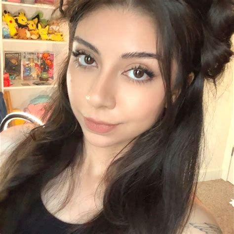 Lina Beans (@linabeansss) OnlyFans Model Profile & Stats