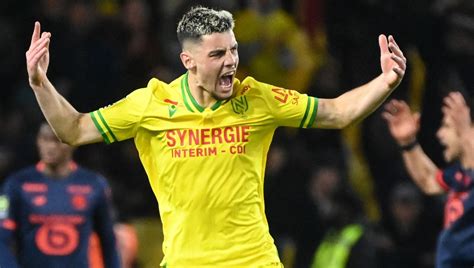 Stellanineteenpremium nude saw that they had a JAV star