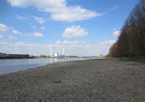 Prajakta jahagirdar nude scene she has a very sweet