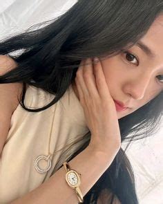 stephanie chng adli kullanicinin cartier tank panosundaki pin